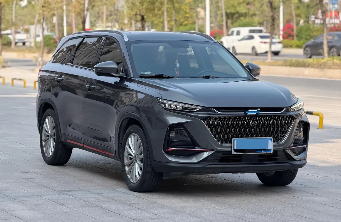2022 ChangAn Oshan X7 Plus 1.5T 188HP L4 7DCT,autocango,china used car exporter,china ev exporter,chinese used car exporter,chinese used ev exporter