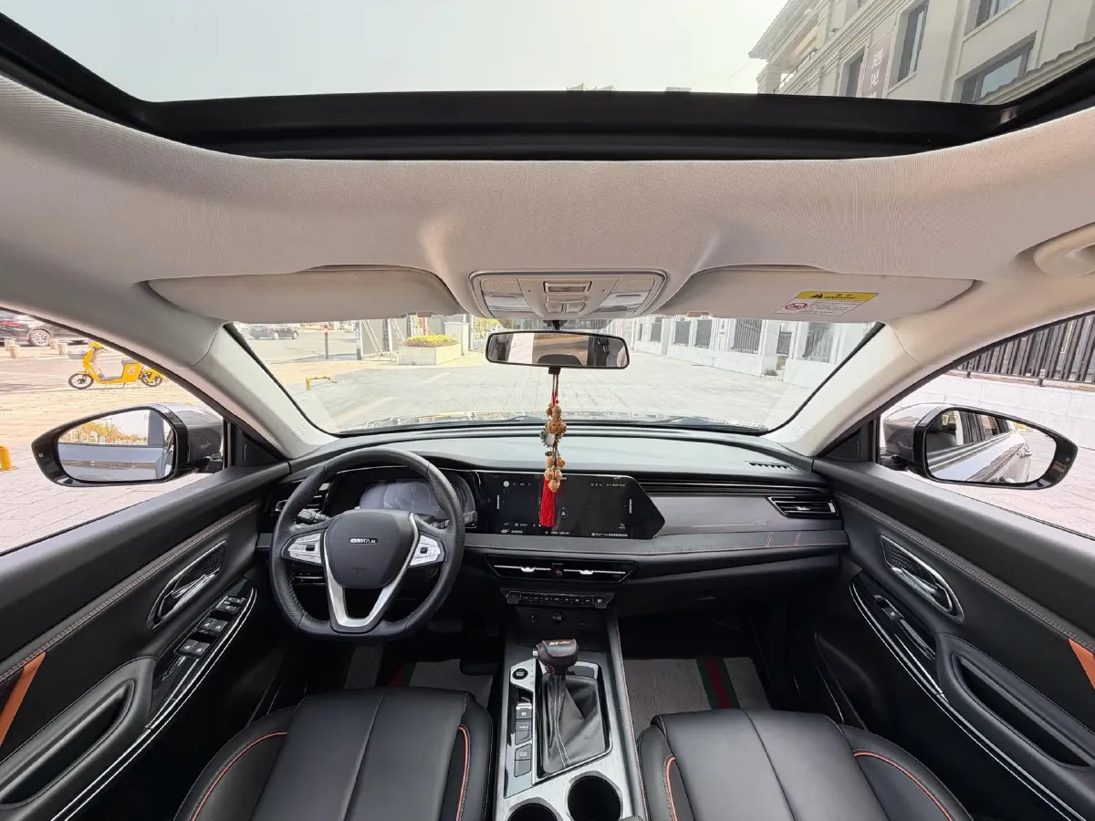 2022 ChangAn Oshan X7 Plus 1.5T 188HP L4 7DCT,autocango,china used car exporter,china ev exporter,chinese used car exporter,chinese used ev exporter