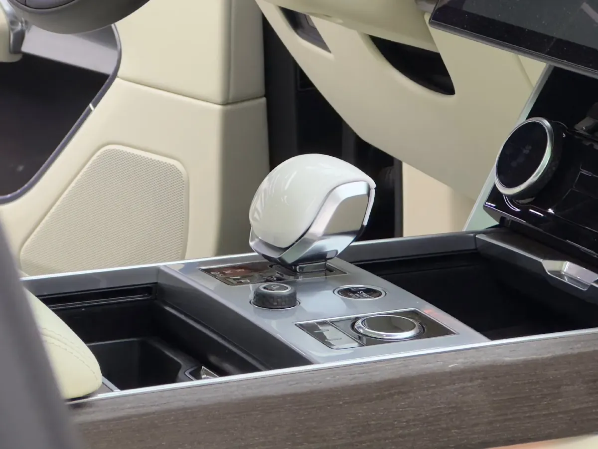 2023 Land Rover Range Rover 3.0T 400HP L6 8AT,autocango,china used car exporter,china ev exporter,chinese used car exporter,chinese used ev exporter