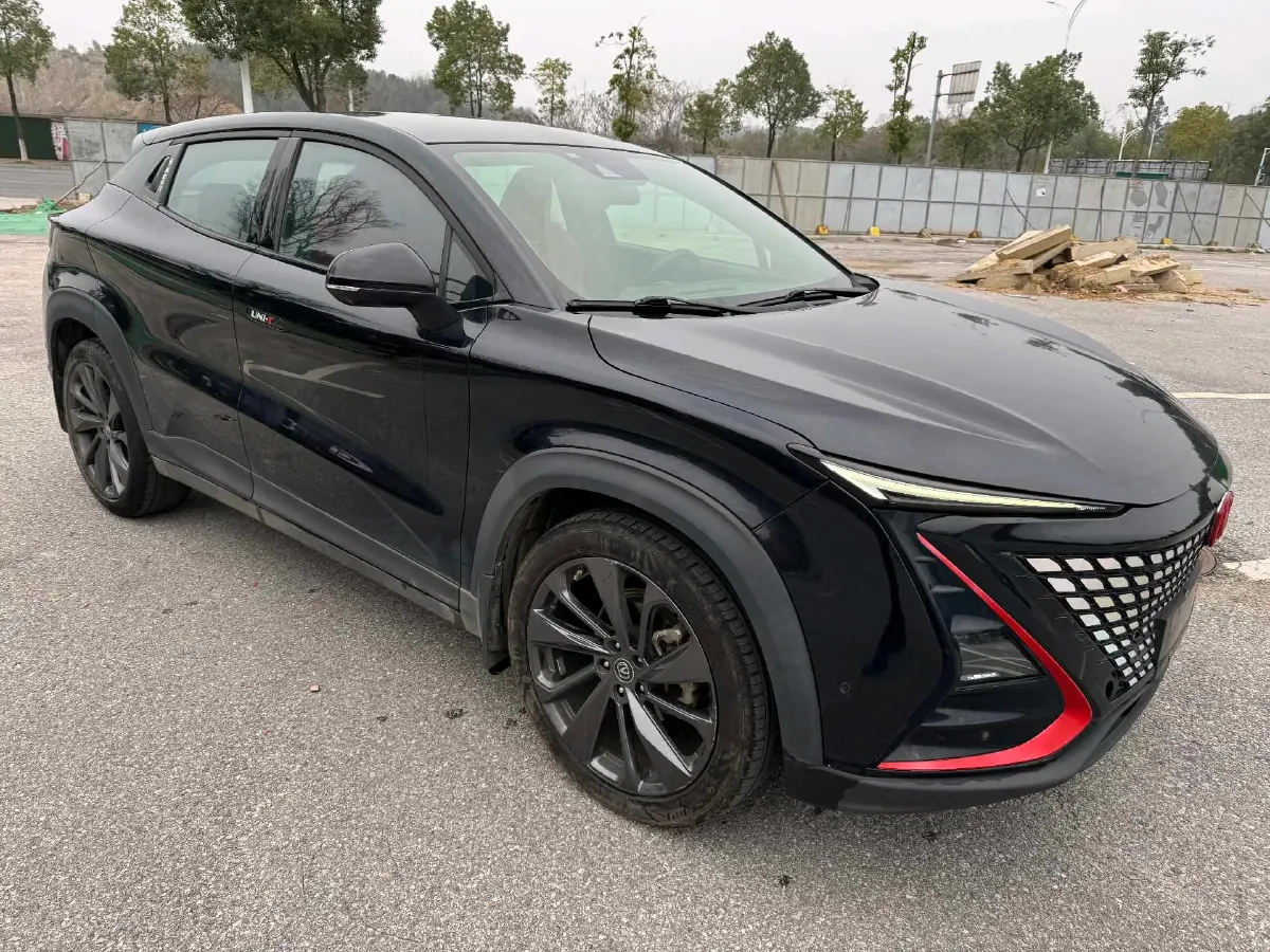 2020 ChangAn UNI-T 1.5T 180HP L4 7DCT,autocango,china used car exporter,china ev exporter,chinese used car exporter,chinese used ev exporter