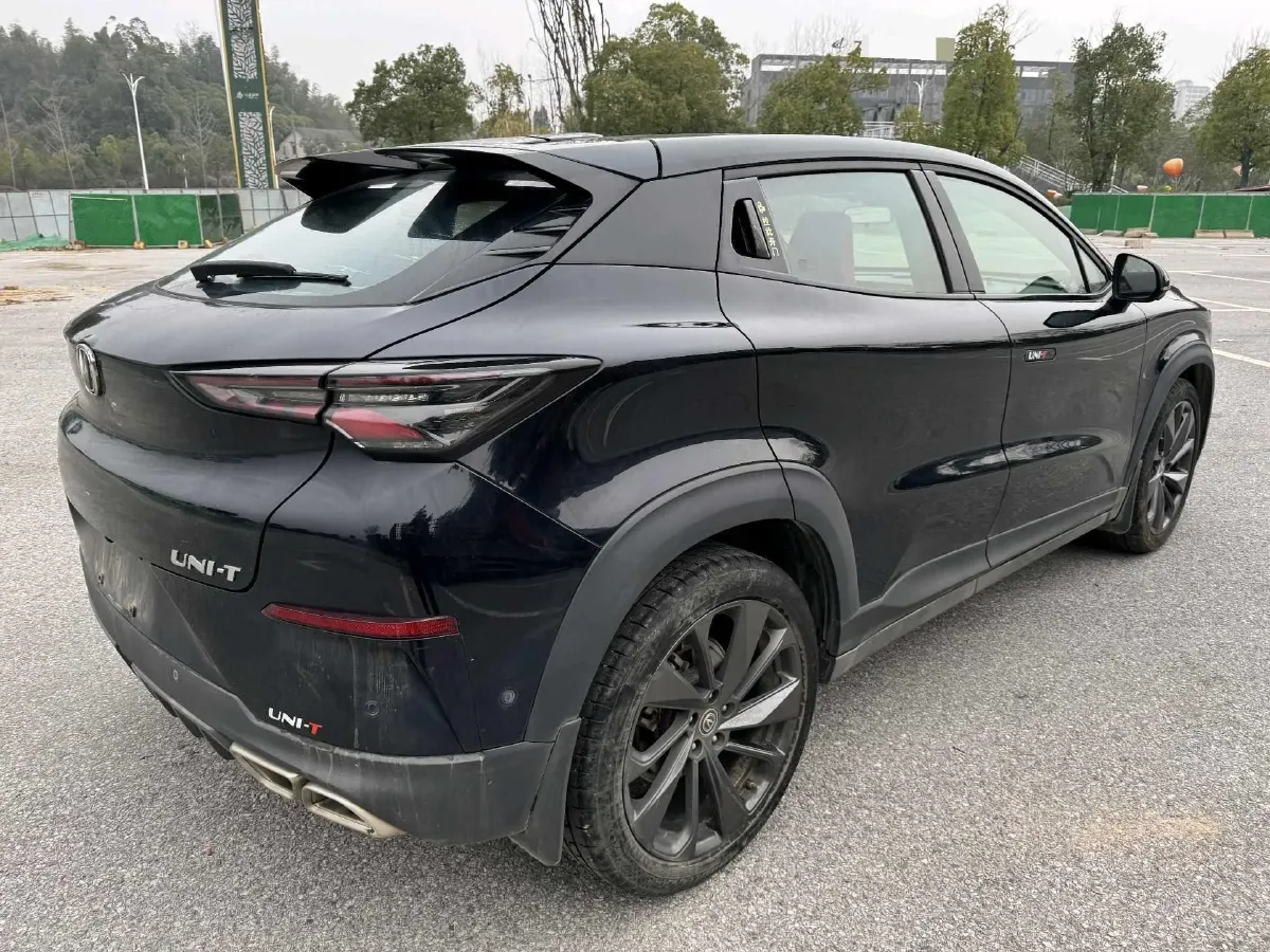 2020 ChangAn UNI-T 1.5T 180HP L4 7DCT,autocango,china used car exporter,china ev exporter,chinese used car exporter,chinese used ev exporter