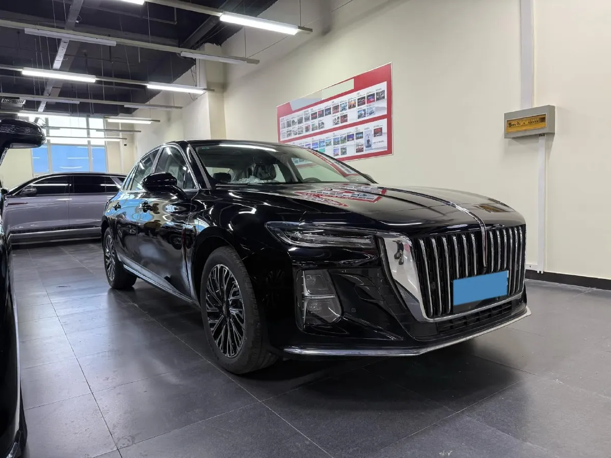 2024 HongQi H5 2.0T 224HP L4 8AT,autocango,china used car exporter,china ev exporter,chinese used car exporter,chinese used ev exporter