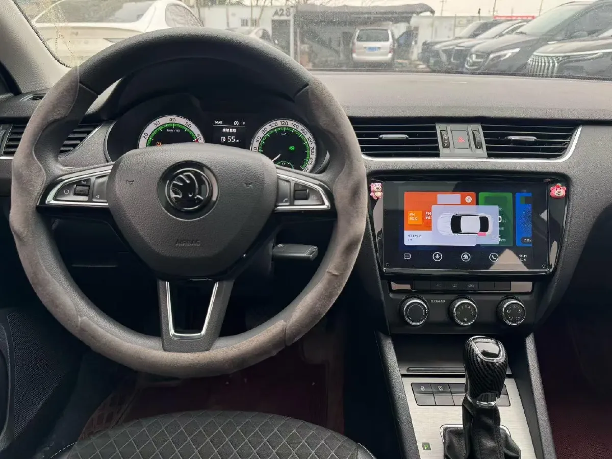 2019 Skoda Octavia 1.5L 116HP L4 6AT,autocango,china used car exporter,china ev exporter,chinese used car exporter,chinese used ev exporter