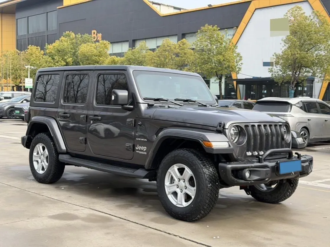 2021 Jeep Wrangler 2.0T 266HP L4 8AT,autocango,china used car exporter,china ev exporter,chinese used car exporter,chinese used ev exporter