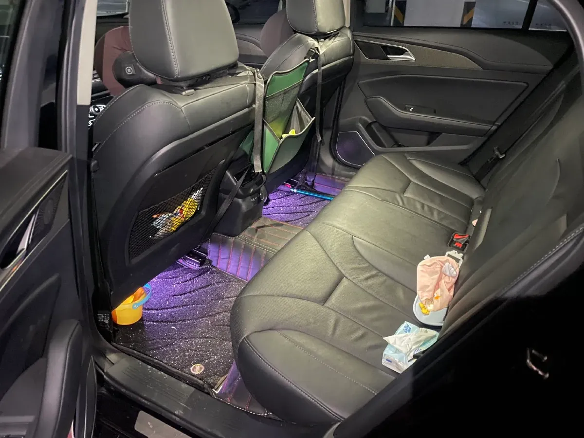 2020 HongQi H5 1.8T 197HP L4 6AT,autocango,china used car exporter,china ev exporter,chinese used car exporter,chinese used ev exporter