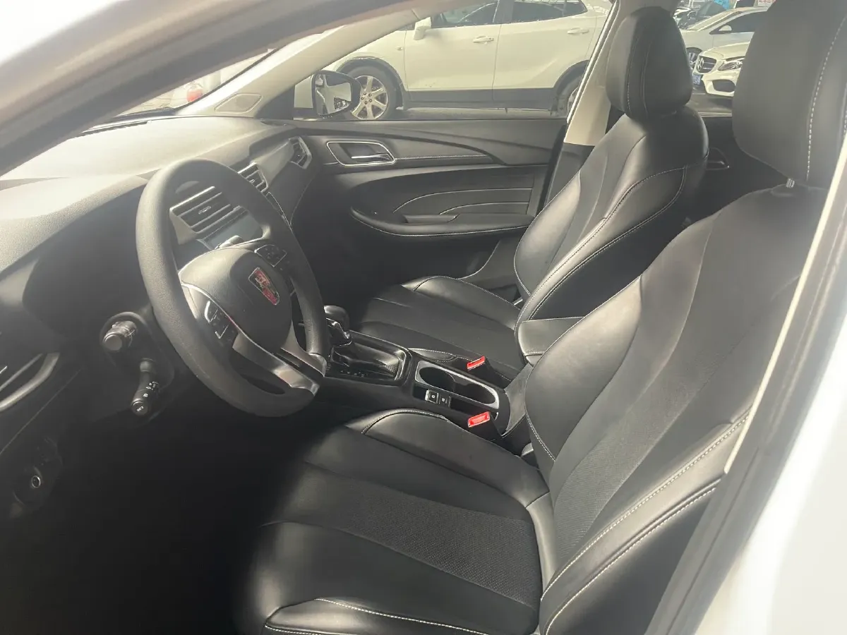 2021 Roewe i5 1.5L 120HP L4 CVT,autocango,china used car exporter,china ev exporter,chinese used car exporter,chinese used ev exporter