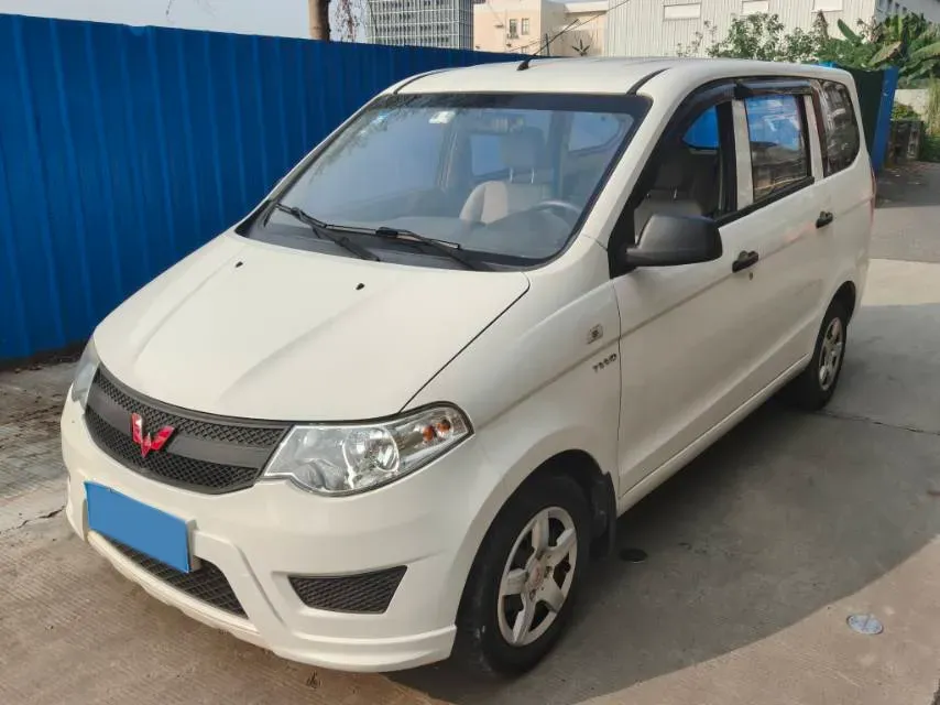 2015 WuLing HongGuang 1.5L 112HP L4 5MT,autocango,china used car exporter,china ev exporter,chinese used car exporter,chinese used ev exporter
