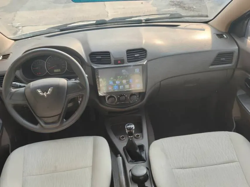 2015 WuLing HongGuang 1.5L 112HP L4 5MT,autocango,china used car exporter,china ev exporter,chinese used car exporter,chinese used ev exporter