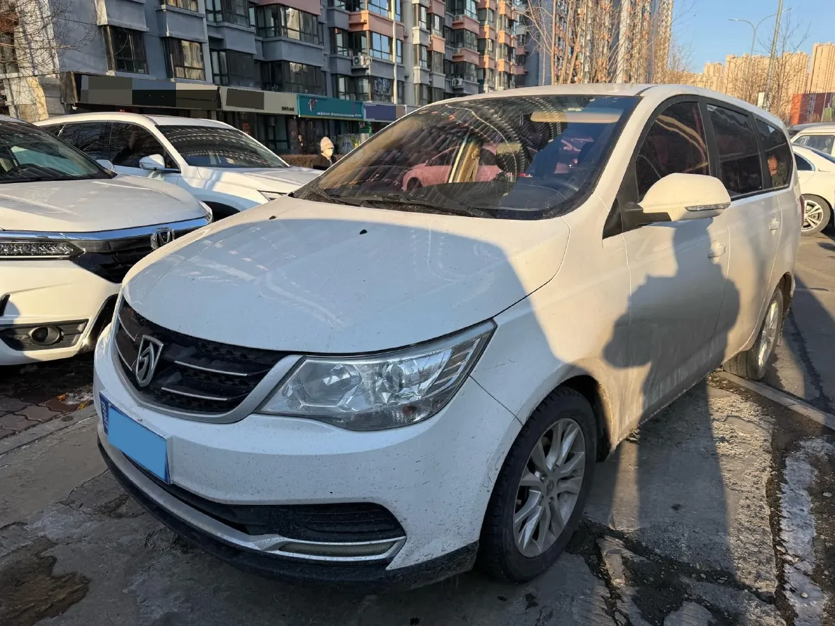 2016 BaoJun 730 1.5L 112HP L4 5MT,autocango,china used car exporter,china ev exporter,chinese used car exporter,chinese used ev exporter