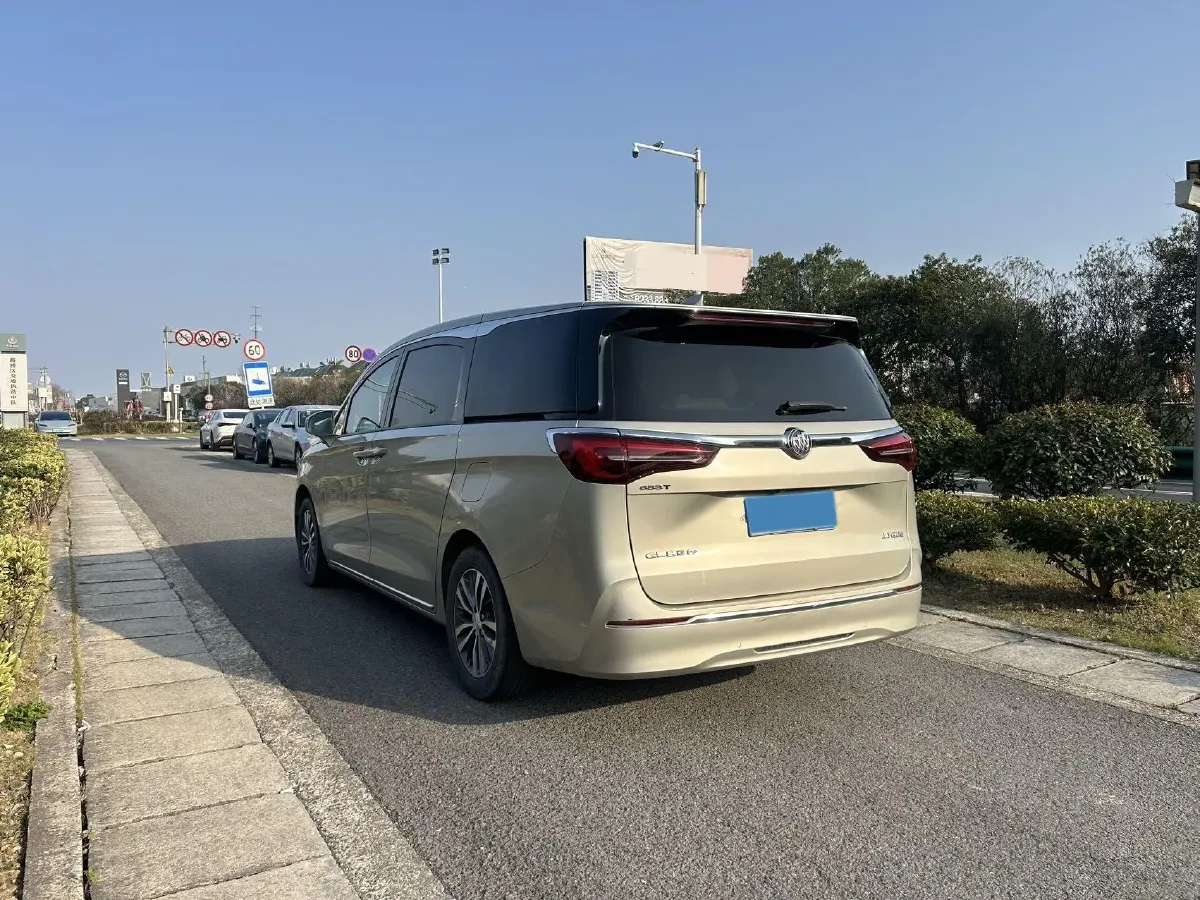 2022 Buick GL8 2.0T 237HP L4 9AT,autocango,china used car exporter,china ev exporter,chinese used car exporter,chinese used ev exporter