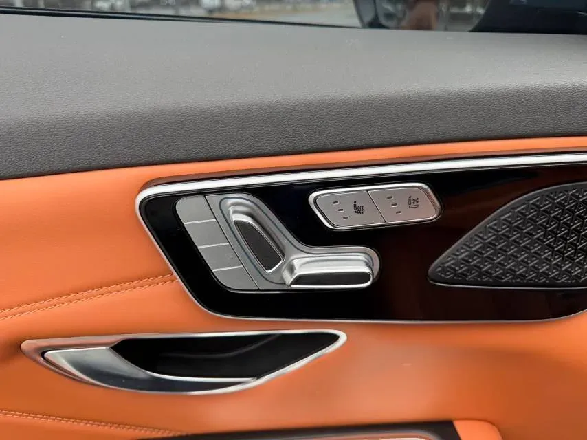 2024 Venucia VX6 BEV 62KWH,autocango,china used car exporter,china ev exporter,chinese used car exporter,chinese used ev exporter