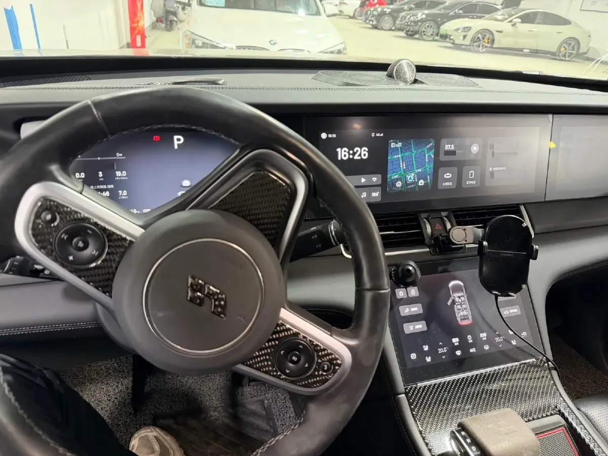 2020 Li ONE Range Extended 131HP REEV 40.5KWH,autocango,china used car exporter,china ev exporter,chinese used car exporter,chinese used ev exporter