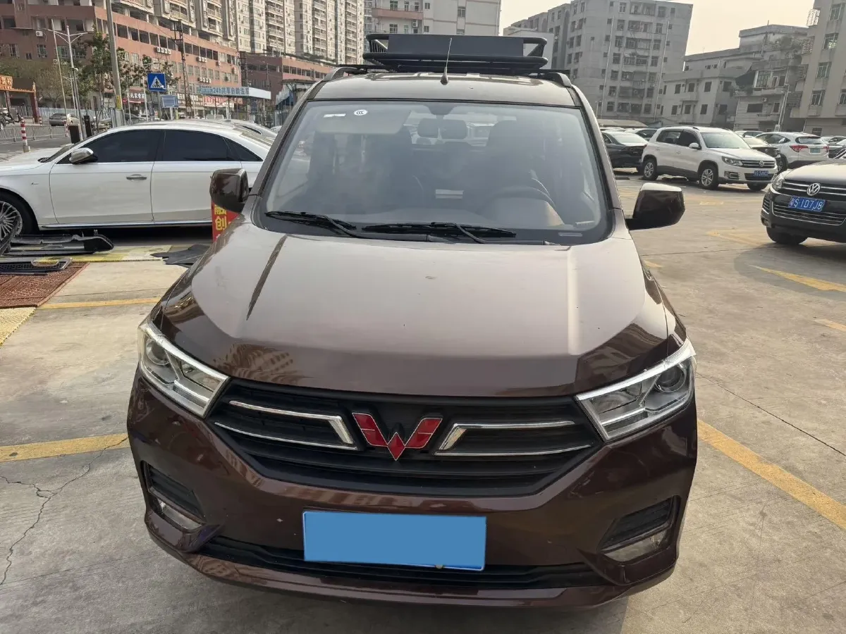 2021 WuLing HongGuang 1.5L 99HP L4 6MT,autocango,china used car exporter,china ev exporter,chinese used car exporter,chinese used ev exporter