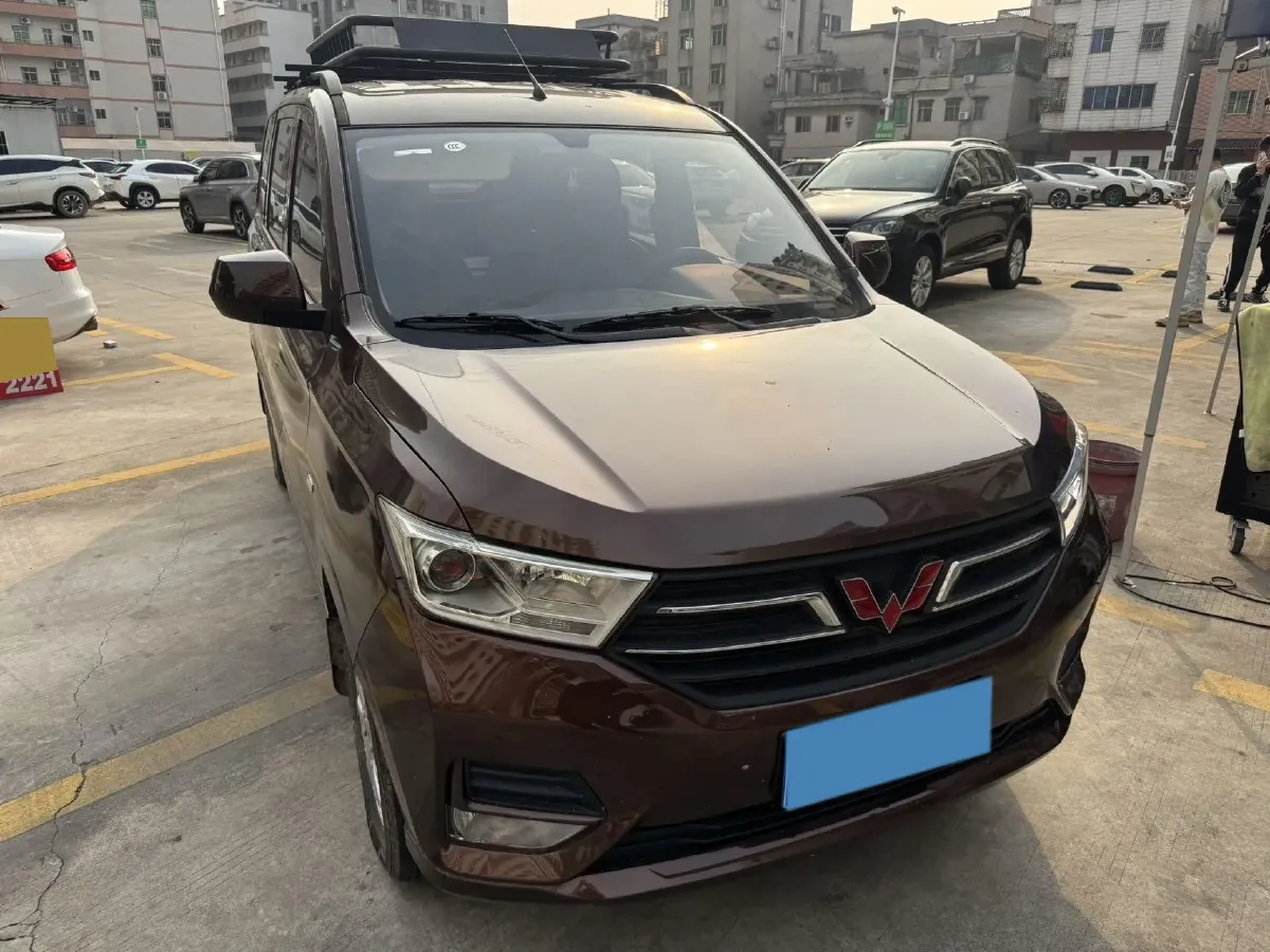 2021 WuLing HongGuang 1.5L 99HP L4 6MT,autocango,china used car exporter,china ev exporter,chinese used car exporter,chinese used ev exporter