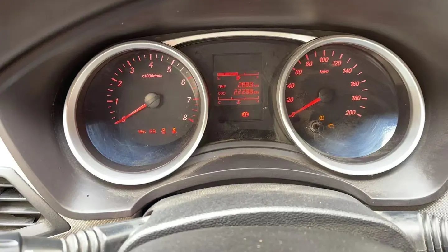 2021 WuLing HongGuang 1.5L 99HP L4 6MT,autocango,china used car exporter,china ev exporter,chinese used car exporter,chinese used ev exporter