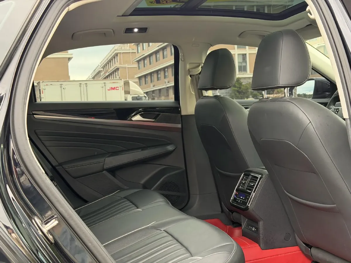 2023 Volkswagen Passat 2.0T 186HP L4 7DCT,autocango,china used car exporter,china ev exporter,chinese used car exporter,chinese used ev exporter