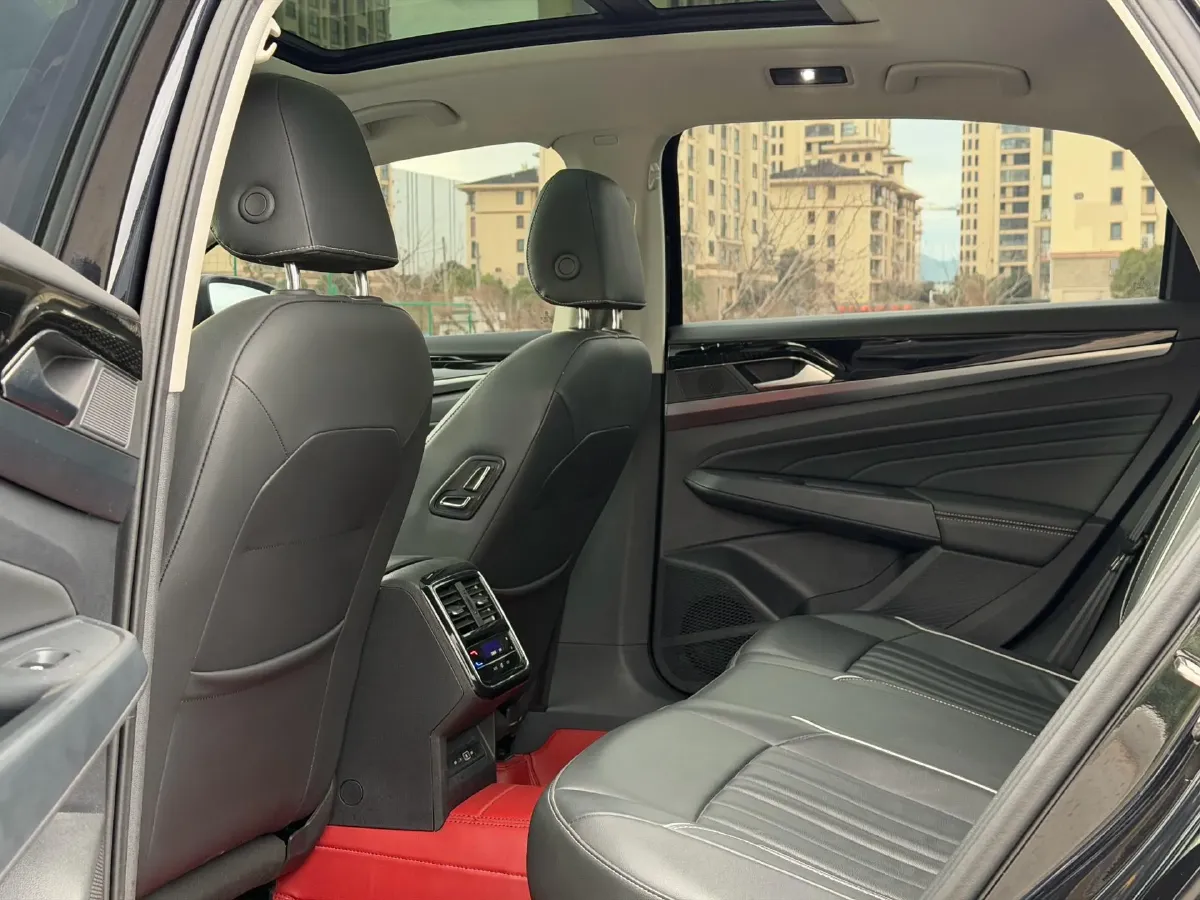 2023 Volkswagen Passat 2.0T 186HP L4 7DCT,autocango,china used car exporter,china ev exporter,chinese used car exporter,chinese used ev exporter