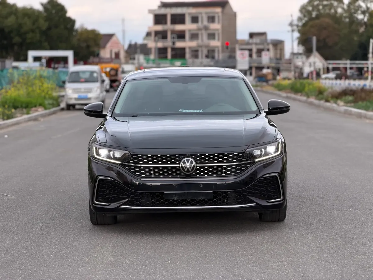 2023 Volkswagen Passat 2.0T 186HP L4 7DCT,autocango,china used car exporter,china ev exporter,chinese used car exporter,chinese used ev exporter