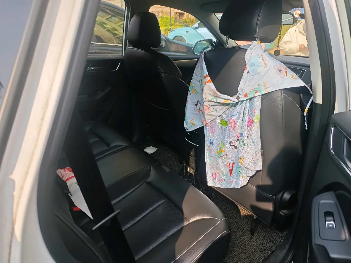 2018 Roewe RX5 1.5T 169HP L4 7DCT,autocango,china used car exporter,china ev exporter,chinese used car exporter,chinese used ev exporter