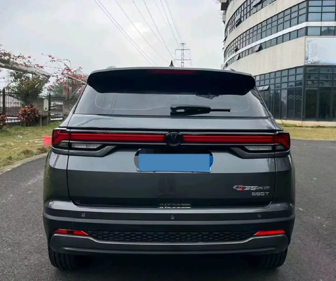 2023 ChangAn CS35 Plus 1.4T 160HP L4 7DCT,autocango,china used car exporter,china ev exporter,chinese used car exporter,chinese used ev exporter