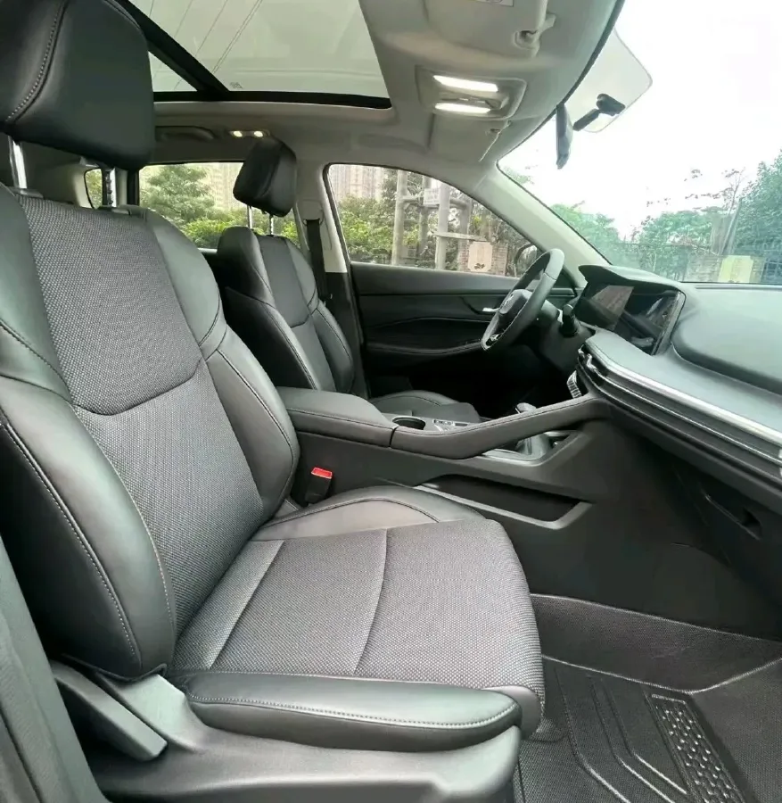 2023 ChangAn CS35 Plus 1.4T 160HP L4 7DCT,autocango,china used car exporter,china ev exporter,chinese used car exporter,chinese used ev exporter