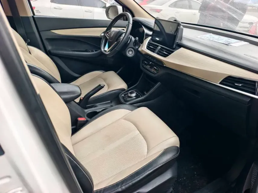 2018 BaoJun 530 1.5T 150HP L4 6MT,autocango,china used car exporter,china ev exporter,chinese used car exporter,chinese used ev exporter