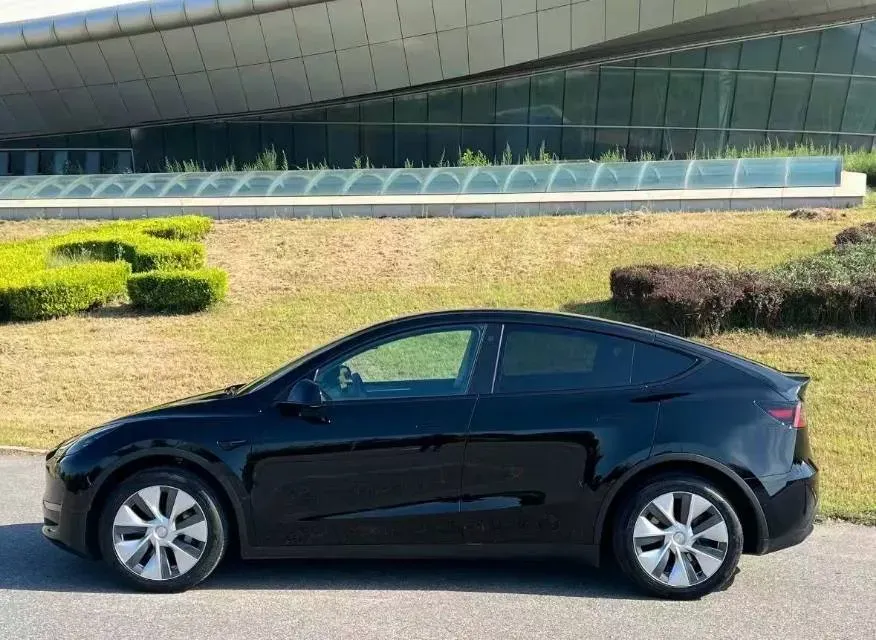 2022 Tesla Model Y BEV 60KWH,autocango,china used car exporter,china ev exporter,chinese used car exporter,chinese used ev exporter