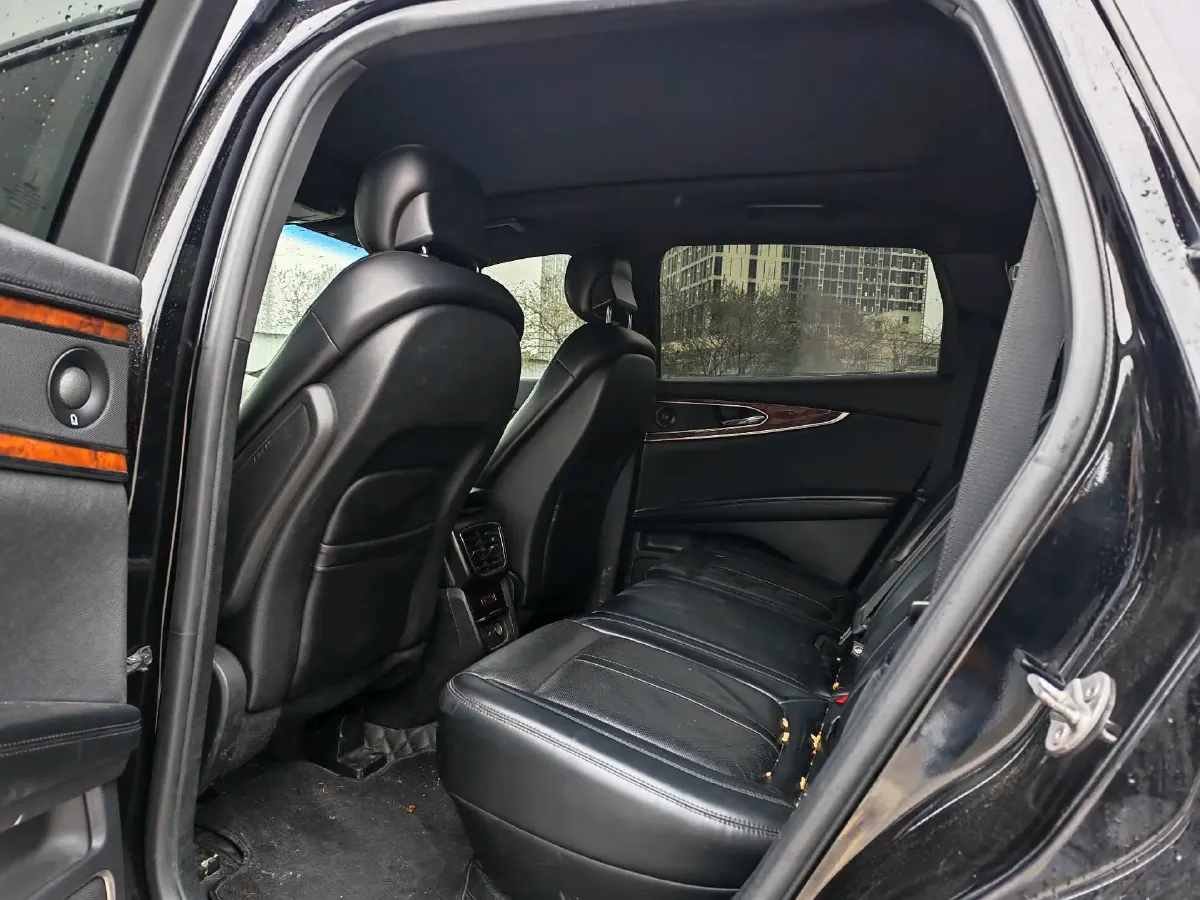 2019 Lincoln Nautilus 2.7T 329HP V6 8AT,autocango,china used car exporter,china ev exporter,chinese used car exporter,chinese used ev exporter