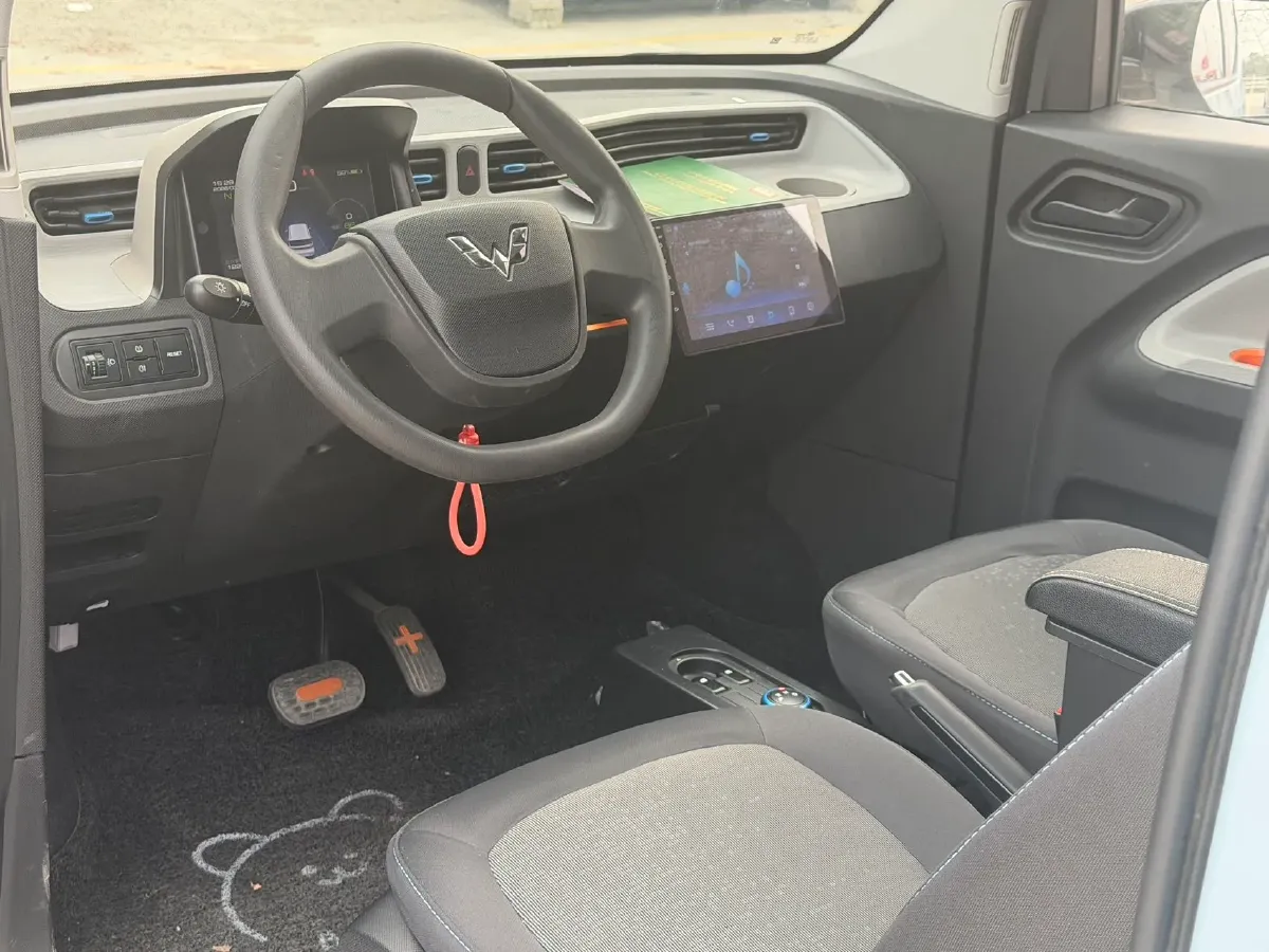 2021 WuLing HongGuang MINI EV BEV 9KWH,autocango,china used car exporter,china ev exporter,chinese used car exporter,chinese used ev exporter