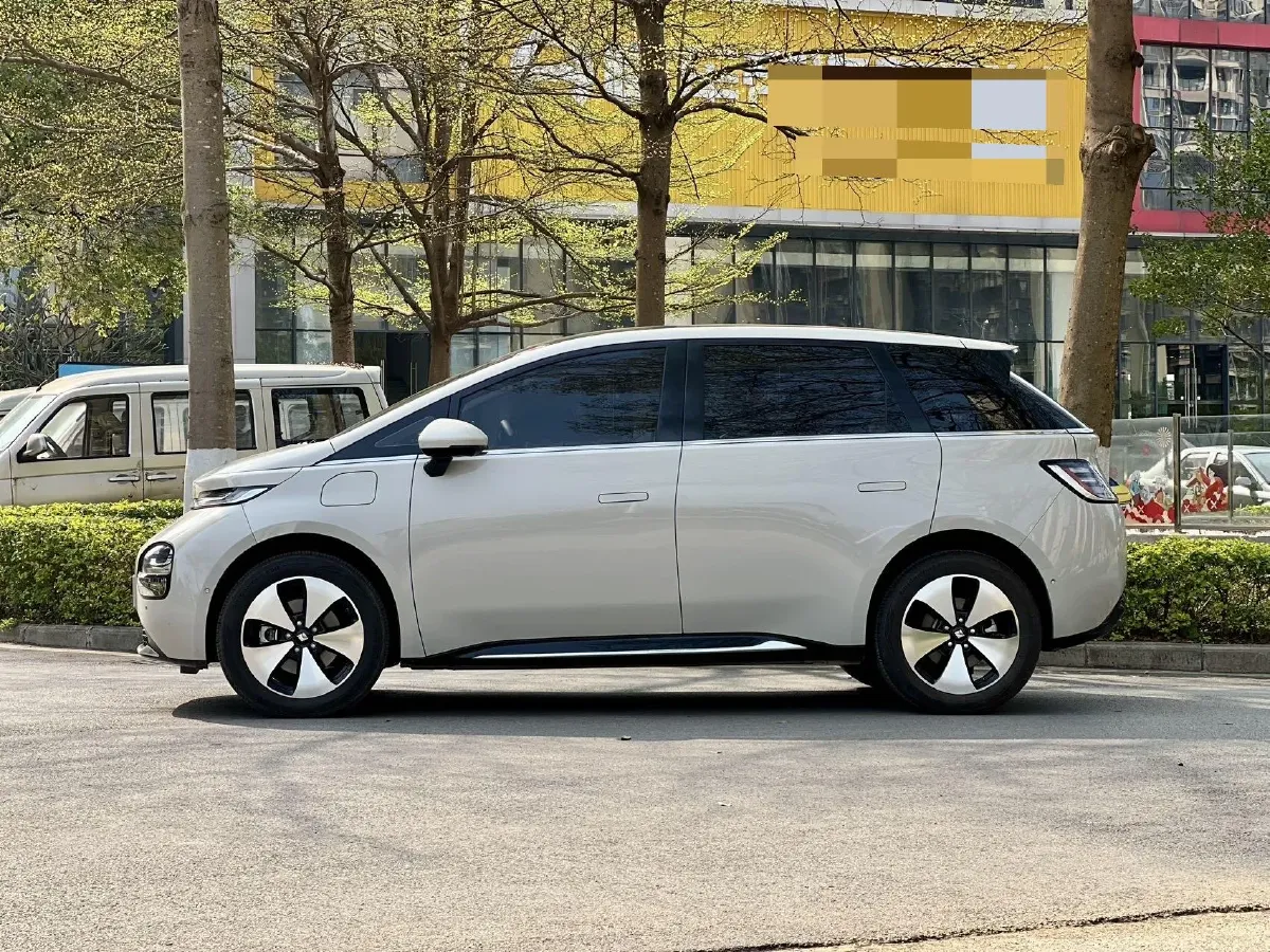 2023 BaoJun Cloud BEV 50.6KWH,autocango,china used car exporter,china ev exporter,chinese used car exporter,chinese used ev exporter