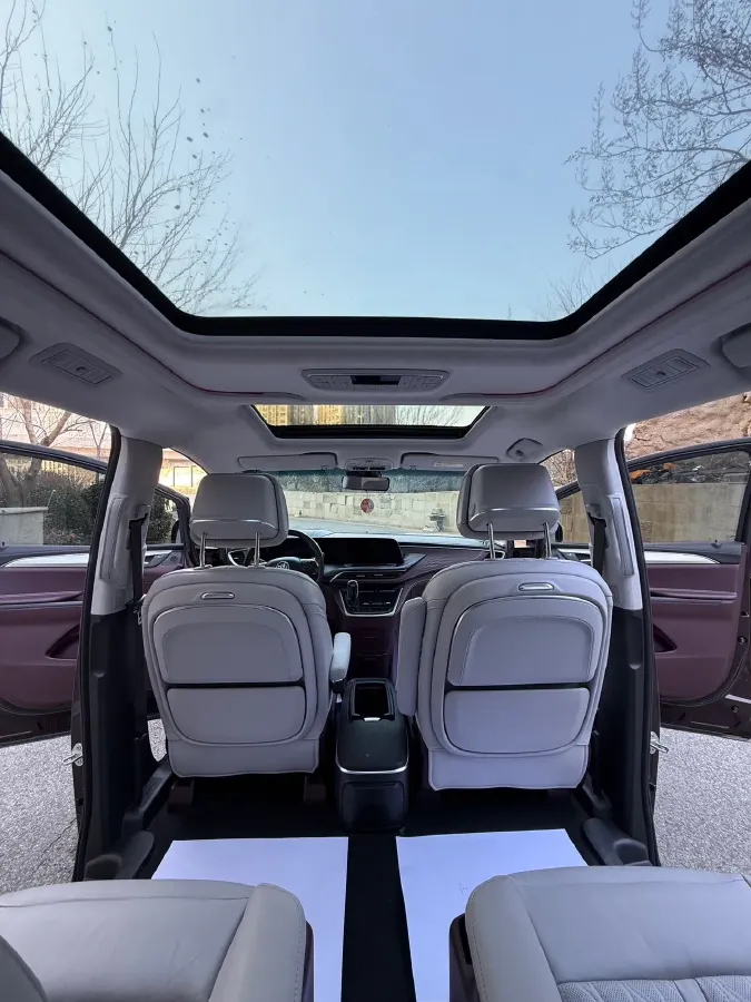 2022 Buick GL8 2.0T 237HP L4 9AT,autocango,china used car exporter,china ev exporter,chinese used car exporter,chinese used ev exporter