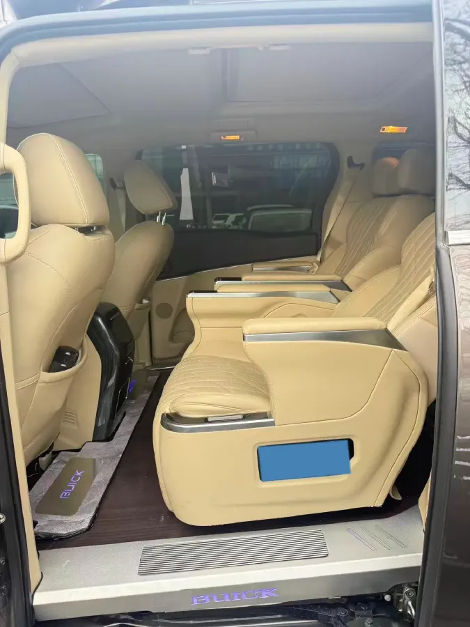 2023 Buick GL8 2.0T 237HP L4 9AT,autocango,china used car exporter,china ev exporter,chinese used car exporter,chinese used ev exporter