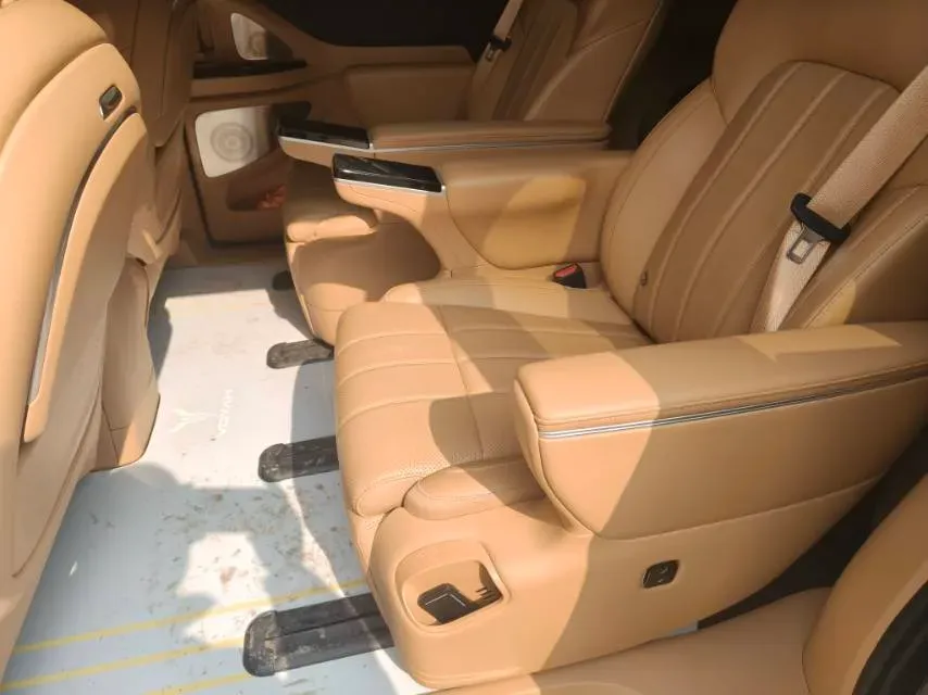 2025 Voyah Dream 1.5T 150HP L4 PHEV 41.7KWH,autocango,china used car exporter,china ev exporter,chinese used car exporter,chinese used ev exporter