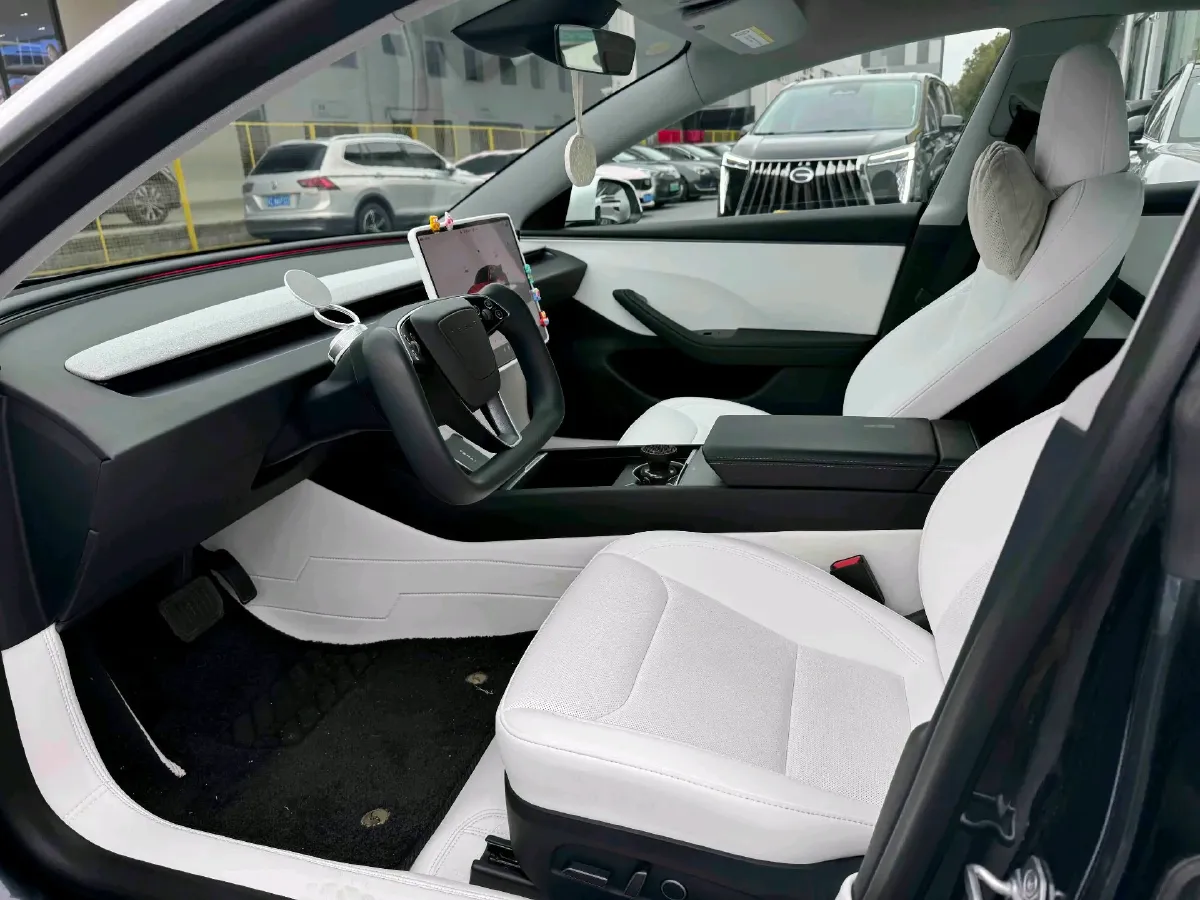 2023 Buick EnvisionPlus 2.0T 237HP L4 9AT,autocango,china used car exporter,china ev exporter,chinese used car exporter,chinese used ev exporter