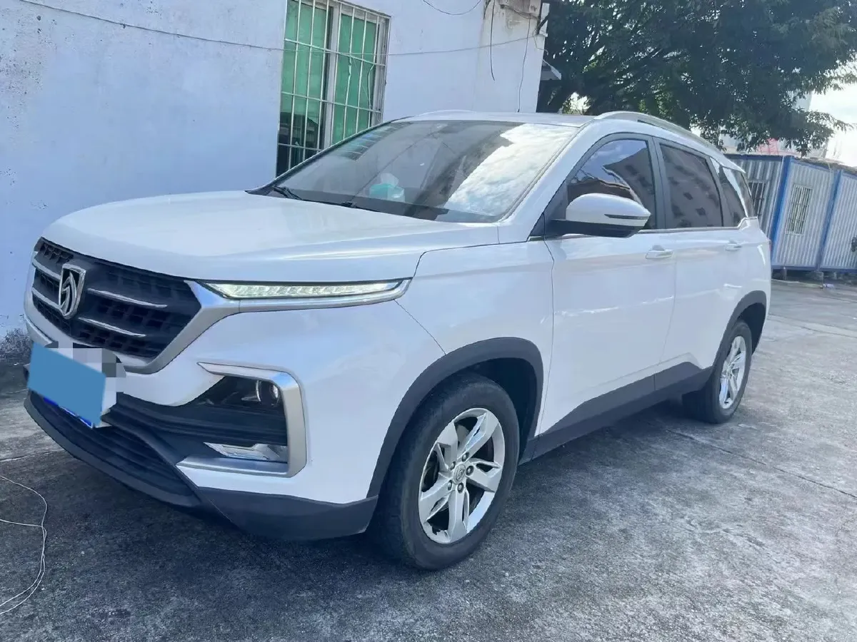 2019 BaoJun 530 1.5T 151HP L4 CVT,autocango,china used car exporter,china ev exporter,chinese used car exporter,chinese used ev exporter