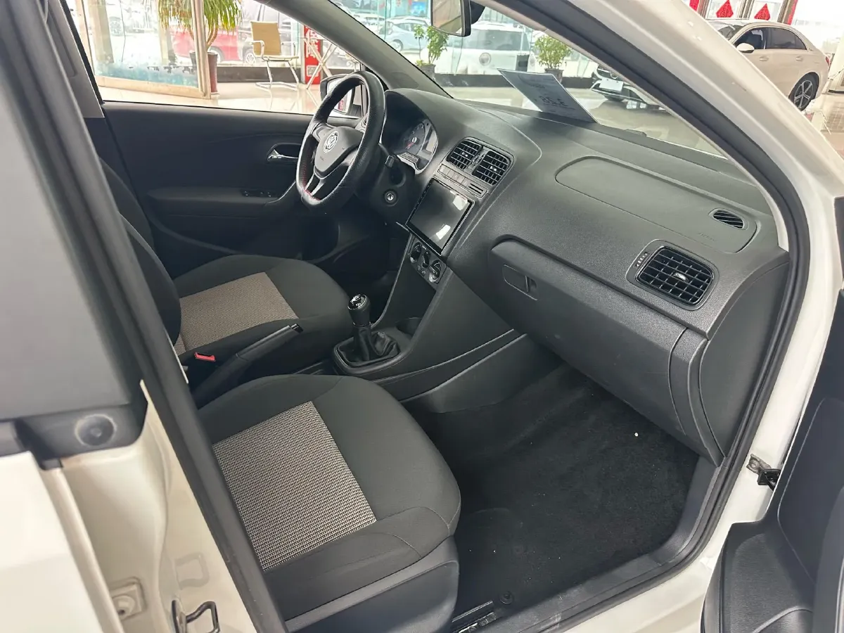 2018 ChangAn Eado 1.6L 128HP L4 5MT,autocango,china used car exporter,china ev exporter,chinese used car exporter,chinese used ev exporter