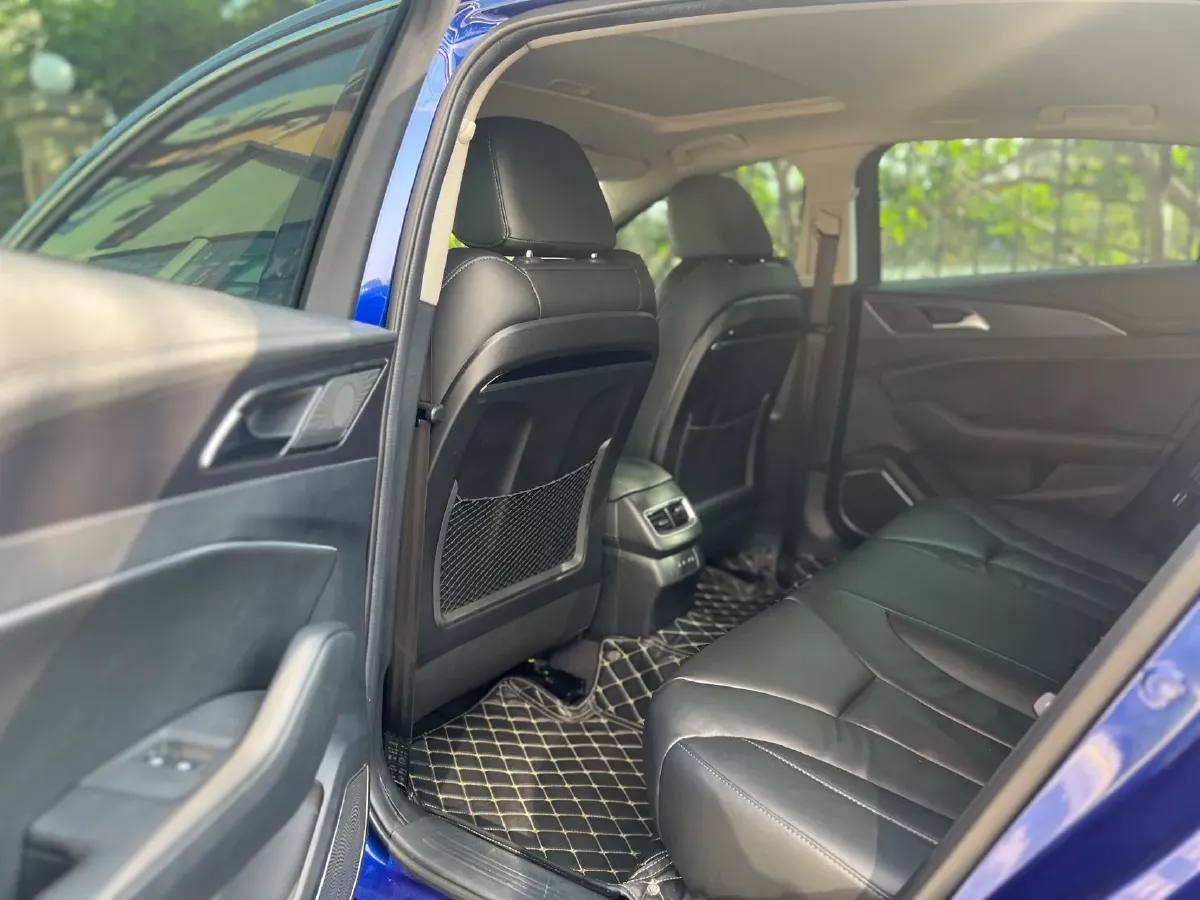 2020 HongQi H5 1.8T 197HP L4 6AT,autocango,china used car exporter,china ev exporter,chinese used car exporter,chinese used ev exporter