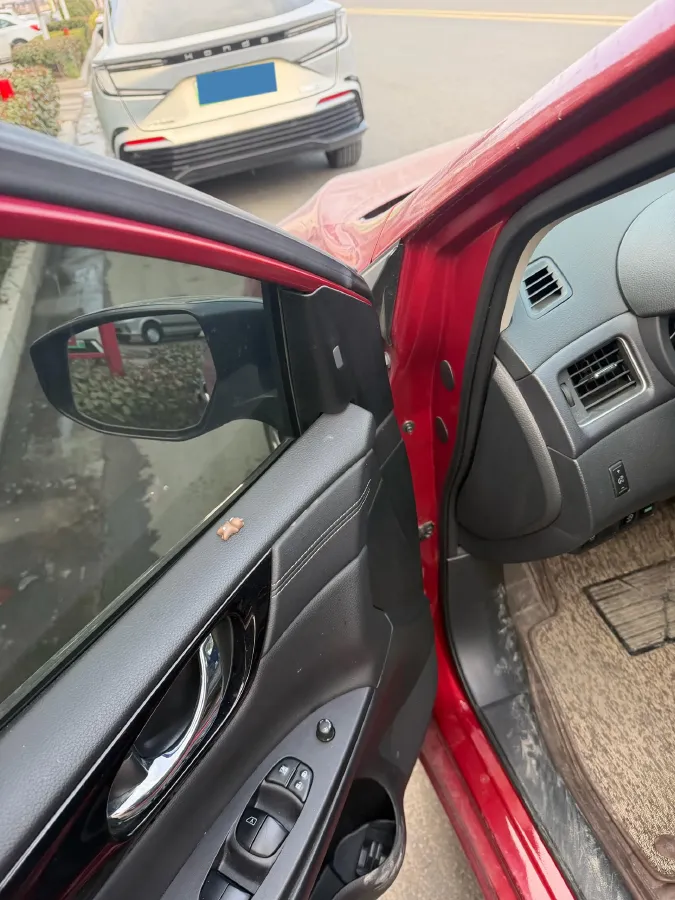 2021 Nissan Tiida 1.6L 122HP L4 CVT,autocango,china used car exporter,china ev exporter,chinese used car exporter,chinese used ev exporter