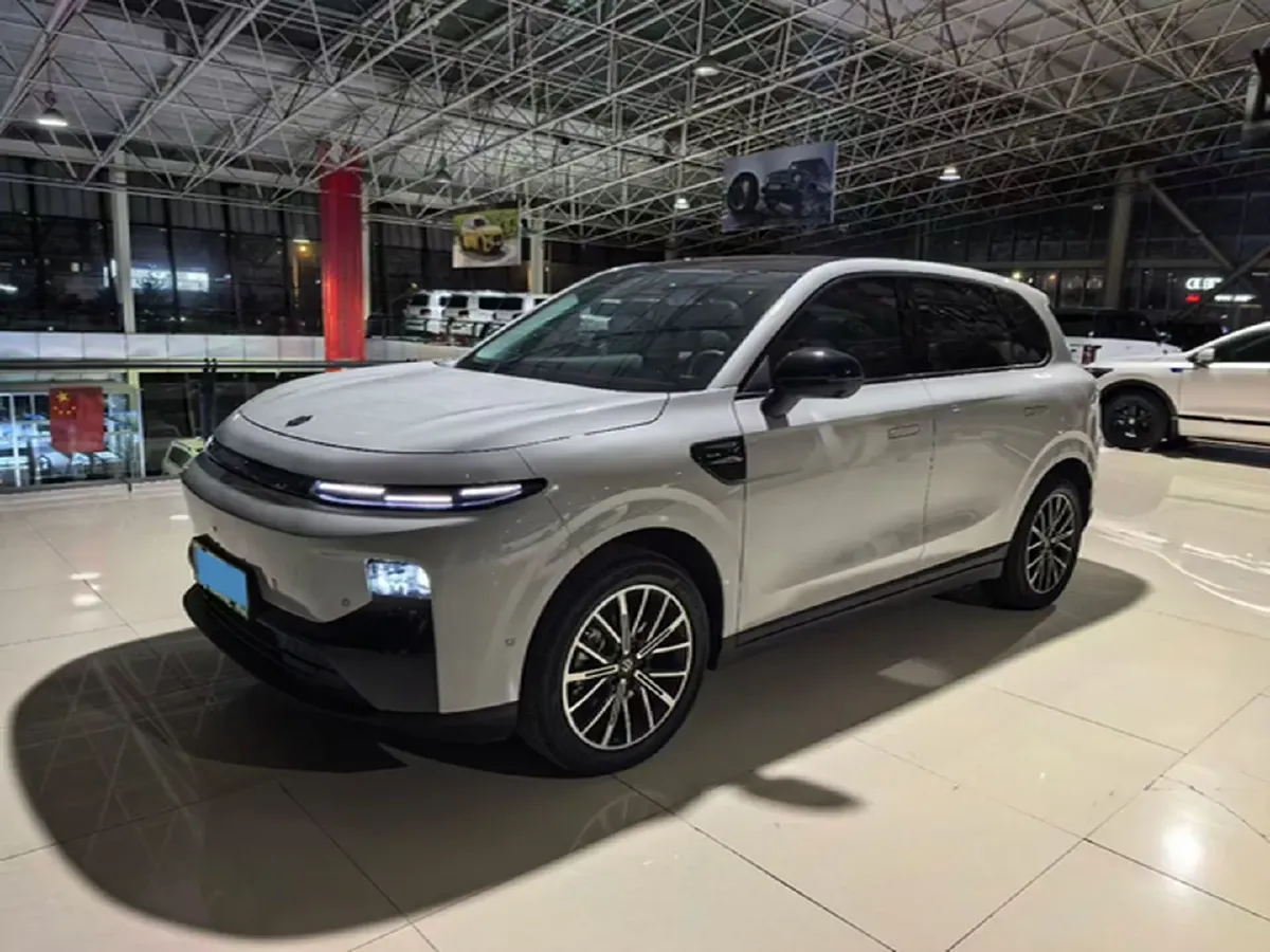 2025 Leapmotor B10 BEV 67.1KWH,autocango,china used car exporter,china ev exporter,chinese used car exporter,chinese used ev exporter