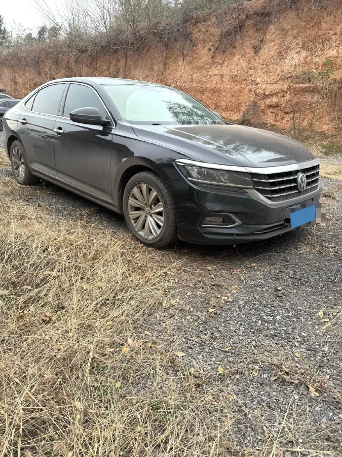 2020 Volkswagen Passat 2.0T 186HP L4 7DCT,autocango,china used car exporter,china ev exporter,chinese used car exporter,chinese used ev exporter