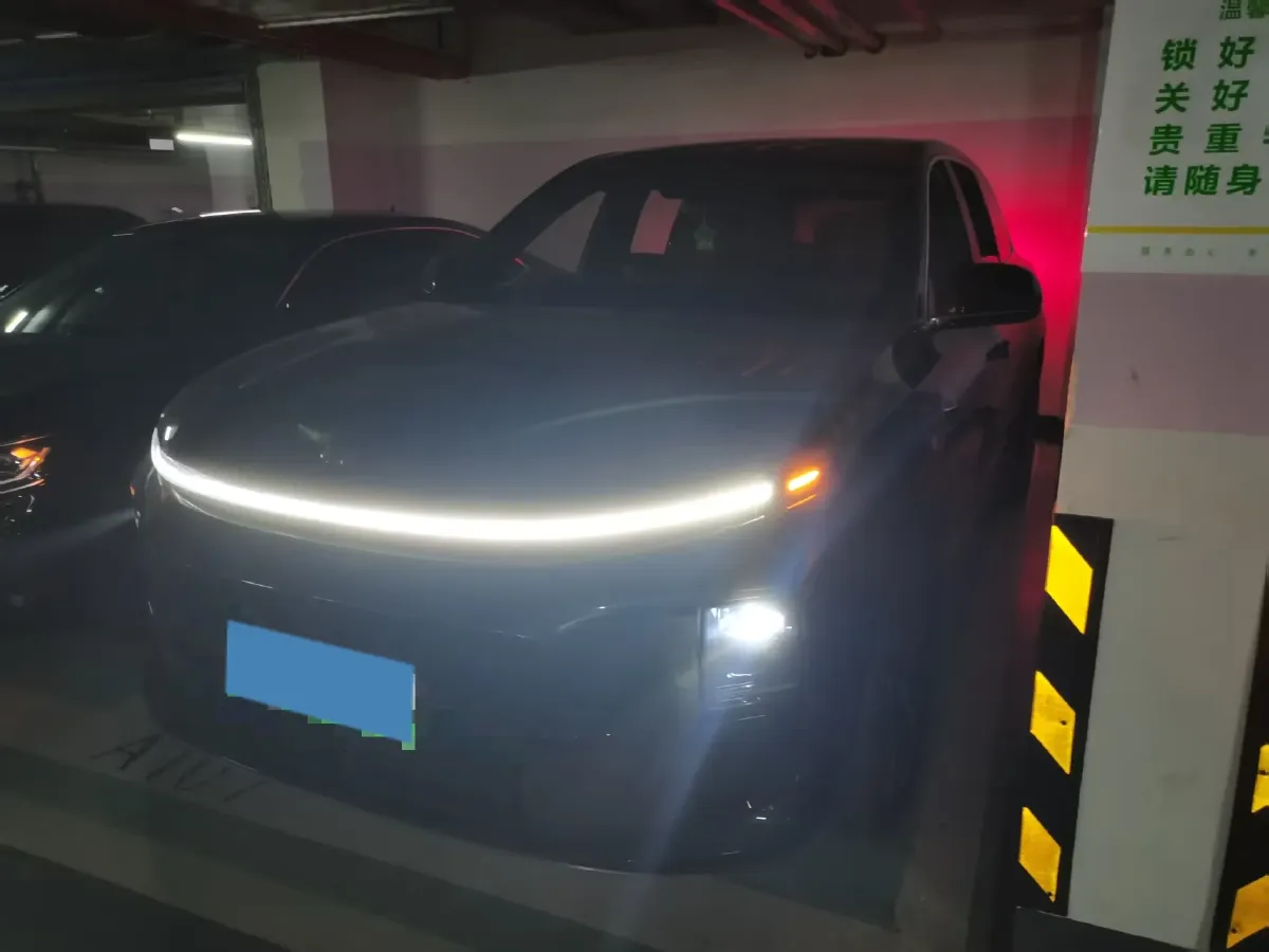 2024 Li L6 Range Extended 154HP L4 REEV 36.8KWH,autocango,china used car exporter,china ev exporter,chinese used car exporter,chinese used ev exporter