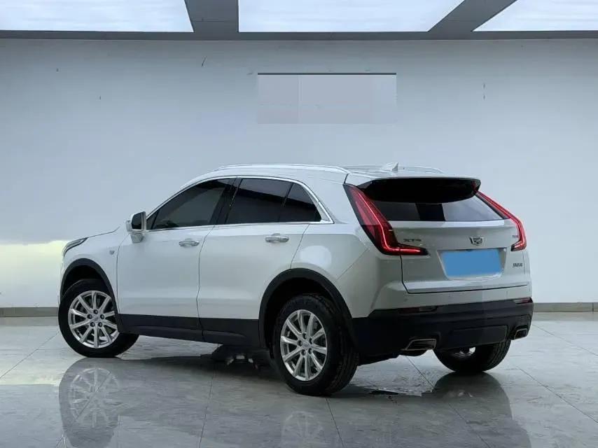 2022 Cadillac XT4 2.0T 237HP L4 9AT,autocango,china used car exporter,china ev exporter,chinese used car exporter,chinese used ev exporter