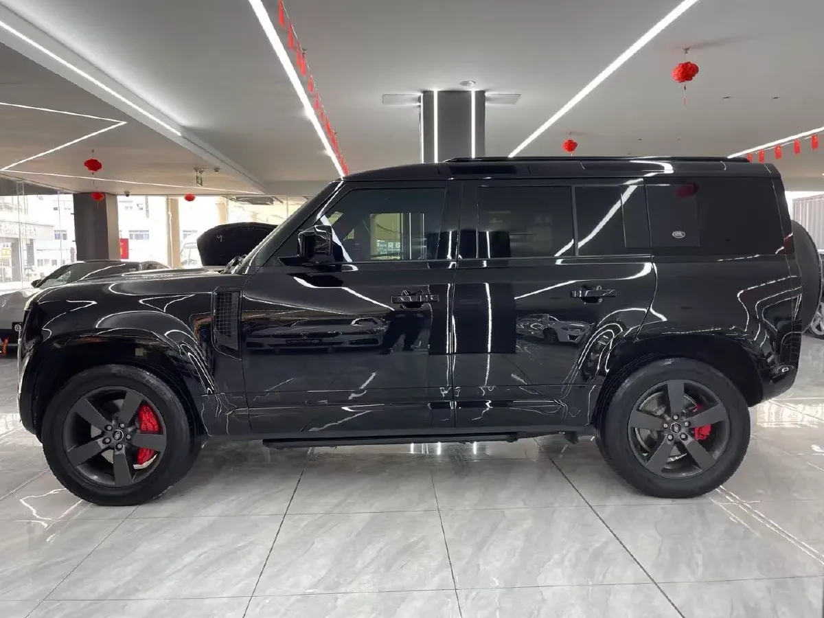 2023 Land Rover Defender 3.0T 400HP L6 8AT,autocango,china used car exporter,china ev exporter,chinese used car exporter,chinese used ev exporter
