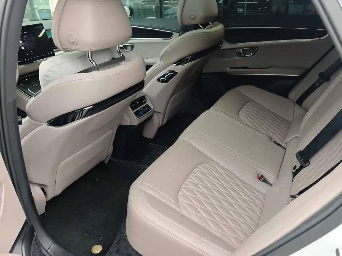 2024 BYD Han BEV 60.48KWH,autocango,china used car exporter,china ev exporter,chinese used car exporter,chinese used ev exporter