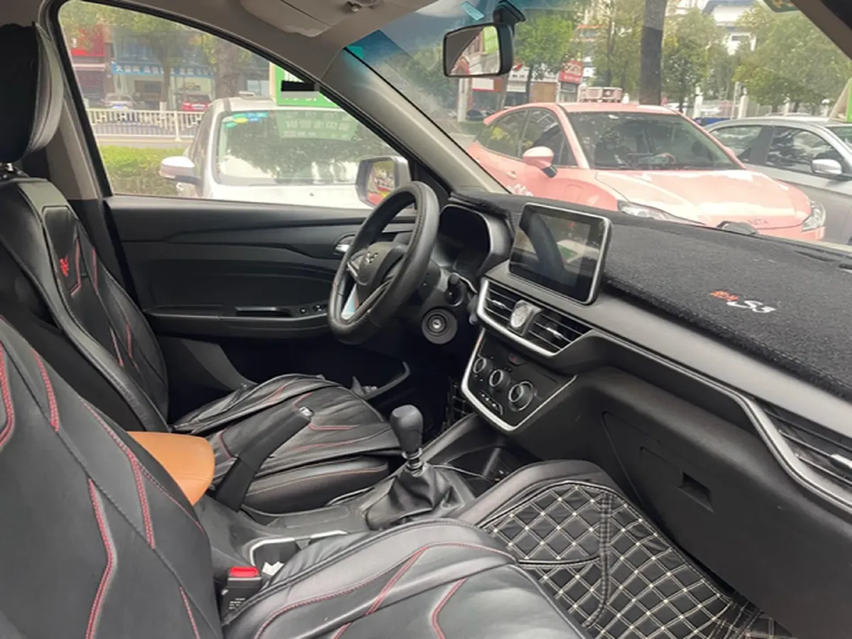 2018 WuLing HongGuang S3 1.5L 112HP L4 6MT,autocango,china used car exporter,china ev exporter,chinese used car exporter,chinese used ev exporter