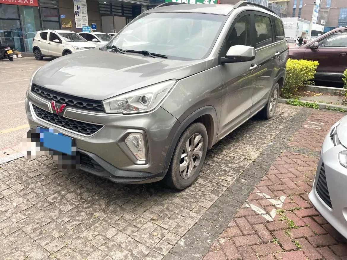 2018 WuLing HongGuang S3 1.5L 112HP L4 6MT,autocango,china used car exporter,china ev exporter,chinese used car exporter,chinese used ev exporter