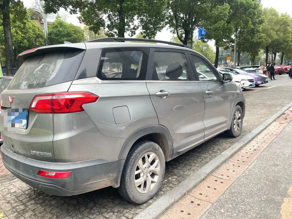 2018 WuLing HongGuang S3 1.5L 112HP L4 6MT,autocango,china used car exporter,china ev exporter,chinese used car exporter,chinese used ev exporter