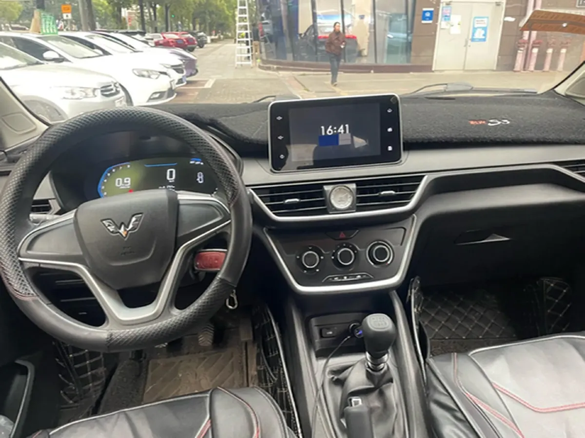 2018 WuLing HongGuang S3 1.5L 112HP L4 6MT,autocango,china used car exporter,china ev exporter,chinese used car exporter,chinese used ev exporter