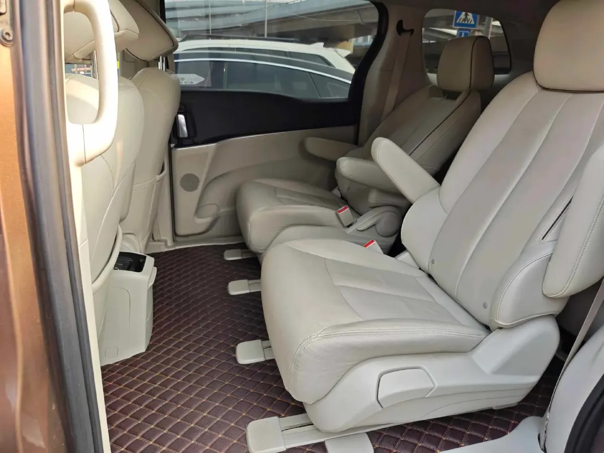 2021 Buick GL8 2.0T 237HP L4 9AT,autocango,china used car exporter,china ev exporter,chinese used car exporter,chinese used ev exporter