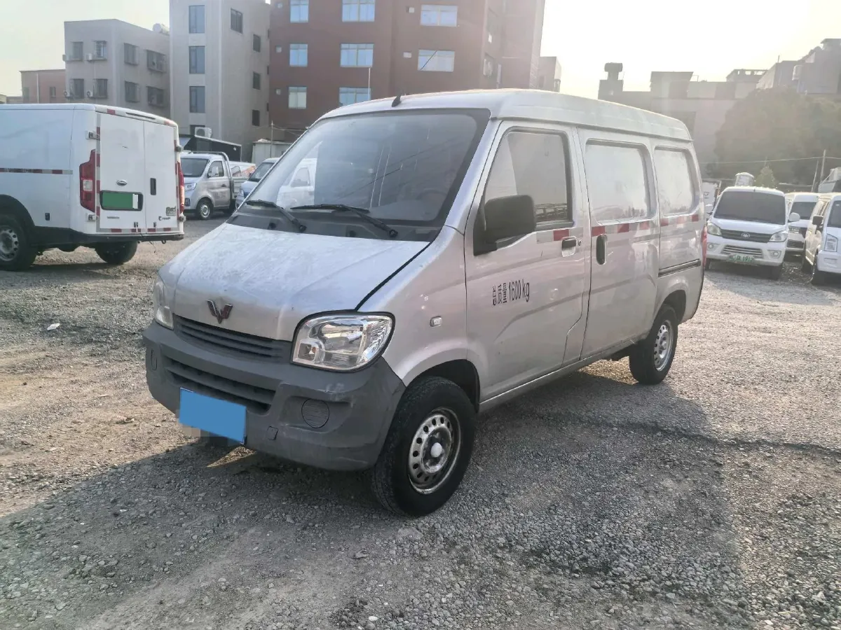 2020 WuLing ZhiGuang 1.2L 76HP L4 5MT,autocango,china used car exporter,china ev exporter,chinese used car exporter,chinese used ev exporter